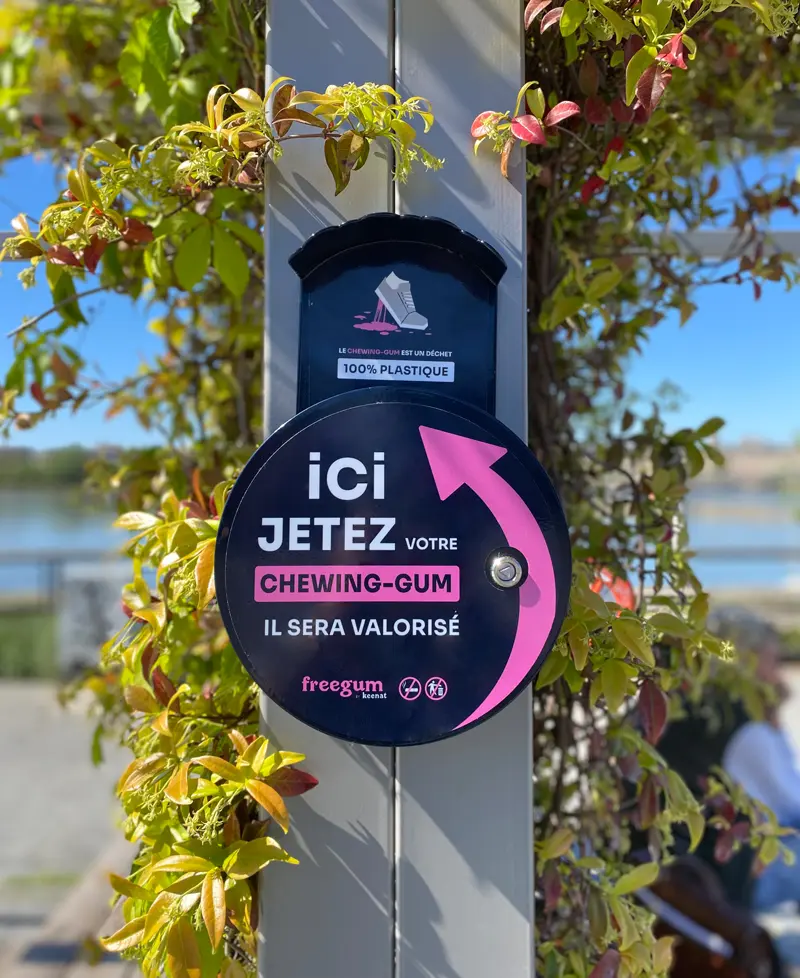 Borne Freegum Keenat, sensibilisation, collecte recyclage et valorisation des déchets Bordeaux