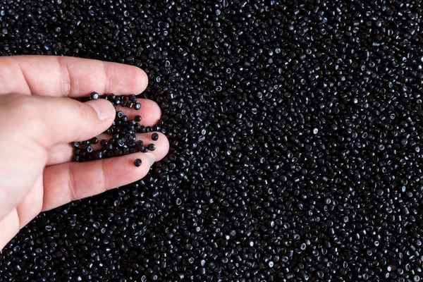 Les mégots contiennent du polymère plastique (acétate de cellulose)